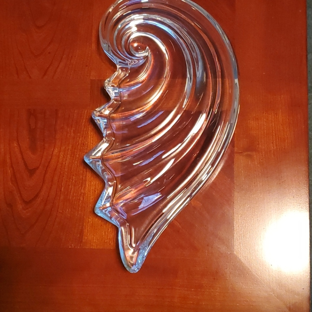 Beautiful Mikasa Wave Bowl 🌊